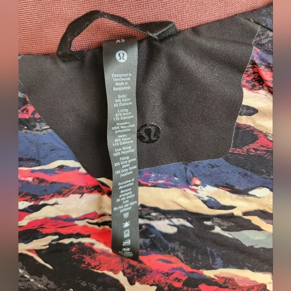 Mens Lululemon lunar new year limited edition 700fill intermission bomber jacket - Picture 7 of 14